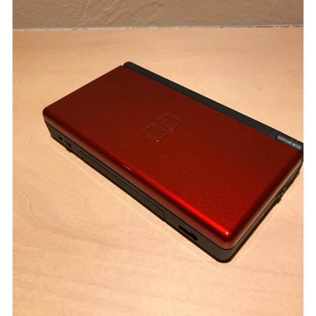 ニンテンドーDS(ニンテンドーDS)のNintendo DS lite クリムゾン/ブラック ソフト付 エンタメ/ホビーのゲームソフト/ゲーム機本体(携帯用ゲーム機本体)の商品写真