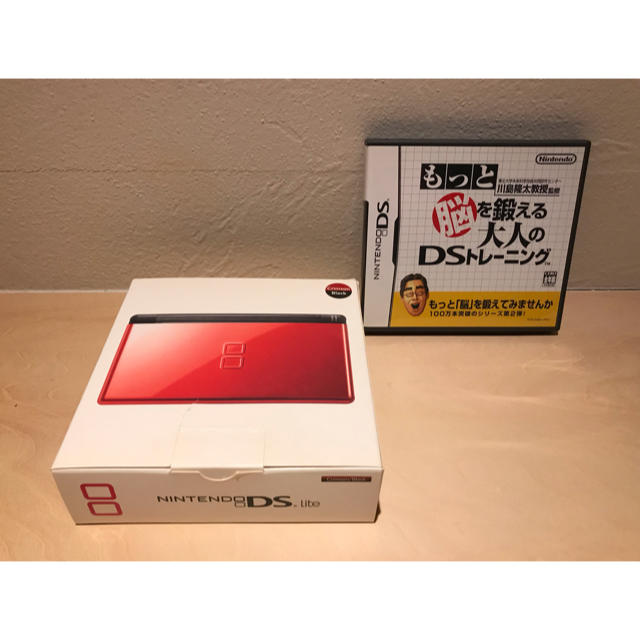 ニンテンドーDS(ニンテンドーDS)のNintendo DS lite クリムゾン/ブラック ソフト付 エンタメ/ホビーのゲームソフト/ゲーム機本体(携帯用ゲーム機本体)の商品写真