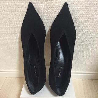 セリーヌ(celine)の美品❣️CELINEのVカットパンプスです❤(ハイヒール/パンプス)