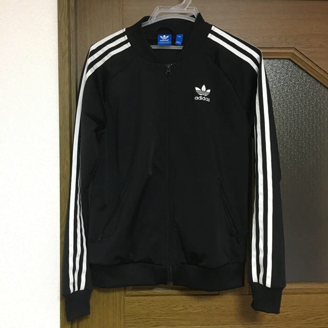 adidas トラックジャケット