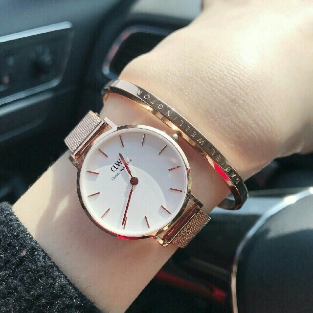 Daniel Wellington 32mm 可愛い ダニエルウェリントン腕時計 ローズゴールド バングルの通販 By Dl S Shop ダニエルウェリントンならラクマ