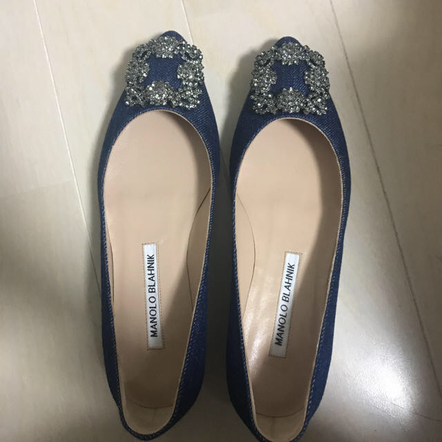 MANOLO BLAHNIK(マノロブラニク)のk.k様 専用★ハンギシ✨フラット✨新品未使用💓 レディースの靴/シューズ(ハイヒール/パンプス)の商品写真