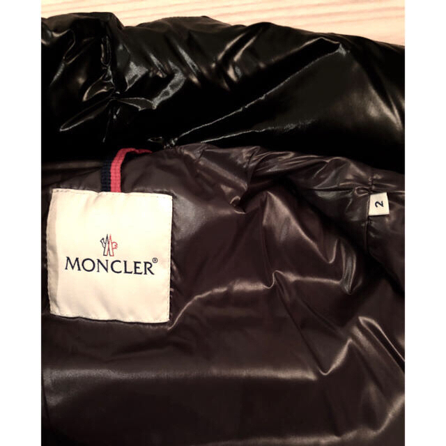 MONCLER(モンクレール)のモンクレール ダウンベスト ブラック 美品 Mサイズ メンズのジャケット/アウター(ダウンベスト)の商品写真