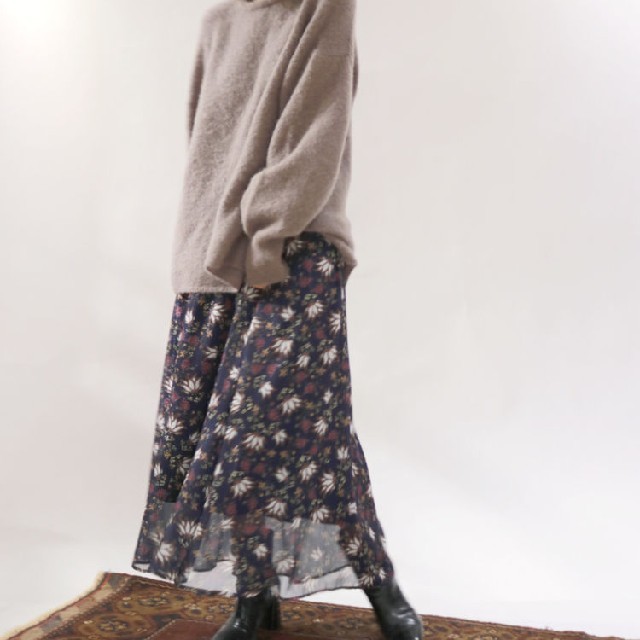 Ungrid(アングリッド)のお値下げ‼アングリッド‼フラワープリントラメスカート レディースのスカート(ロングスカート)の商品写真