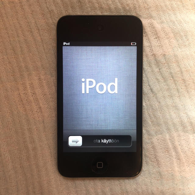 iPod touch(アイポッドタッチ)のiPod touch 第4世代 32GB ブラック スマホ/家電/カメラのオーディオ機器(ポータブルプレーヤー)の商品写真