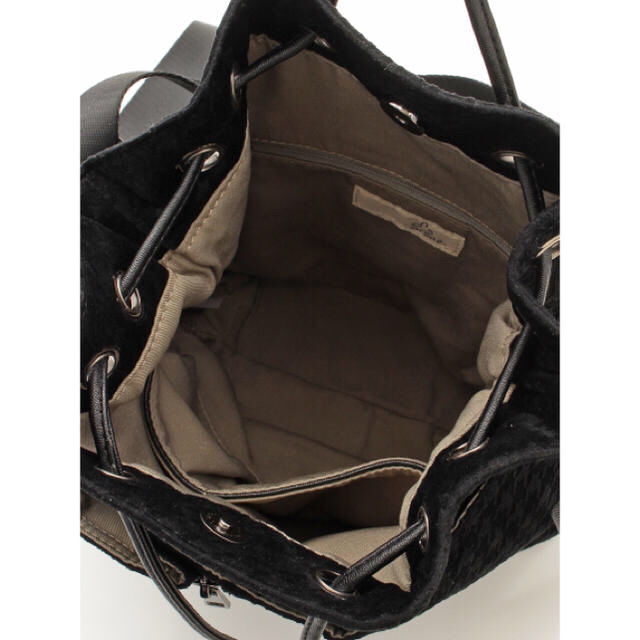 LAZY SUSAN(レイジースーザン)の新品 定価10260円 レイジースーザン リュックサック  ブラック 大特価‼️ レディースのバッグ(リュック/バックパック)の商品写真