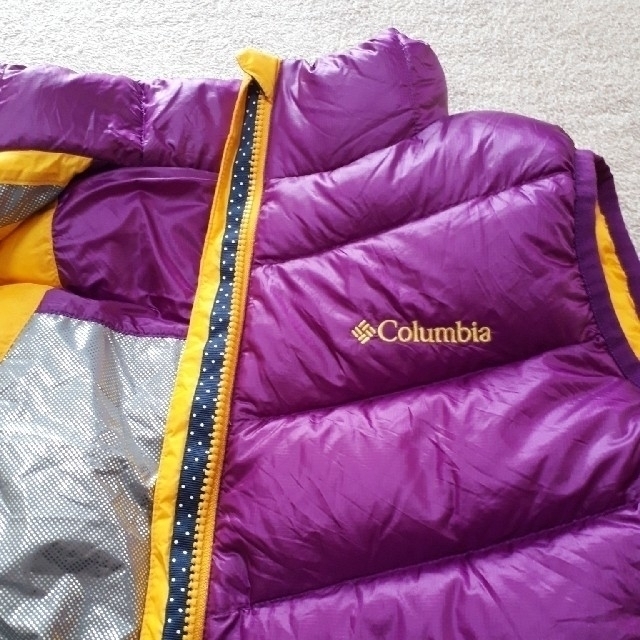 Columbia(コロンビア)のColumbiaダウンベスト レディースのジャケット/アウター(ダウンベスト)の商品写真