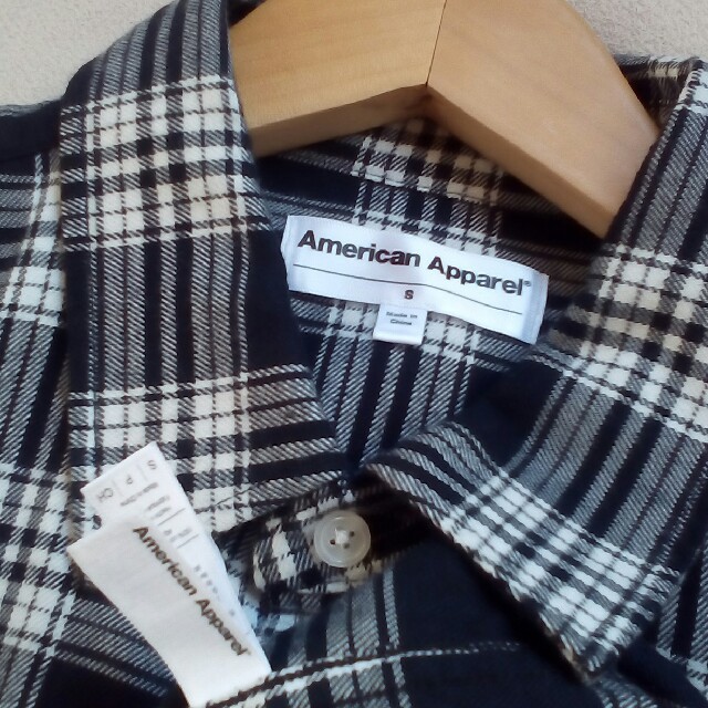American Apparel(アメリカンアパレル)のアメリカンアパレル　フランネルチェックシャツ　Ｓサイズ　美品☆ メンズのトップス(シャツ)の商品写真