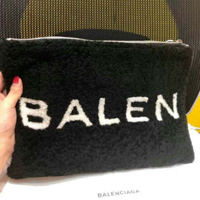 BALENCIAGA 黒 クラッチバッグ