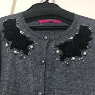 ドーリーガールバイアナスイ(DOLLY GIRL BY ANNA SUI)の美品★ドーリーガール バイ アナスイ★ローズカーディガン(カーディガン)