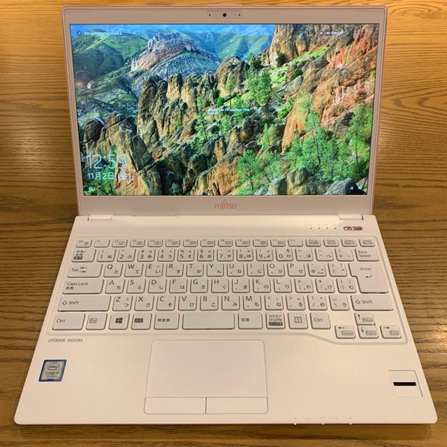 富士通 - 極薄 軽量 富士通 Lifebook UH55/B3の通販 by いたばし's shop｜フジツウならラクマ