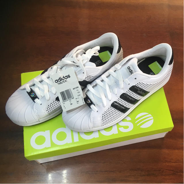 adidas - adidas靴 未使用タグ付き 日本サイズ26cm メンズ白の通販 by ...