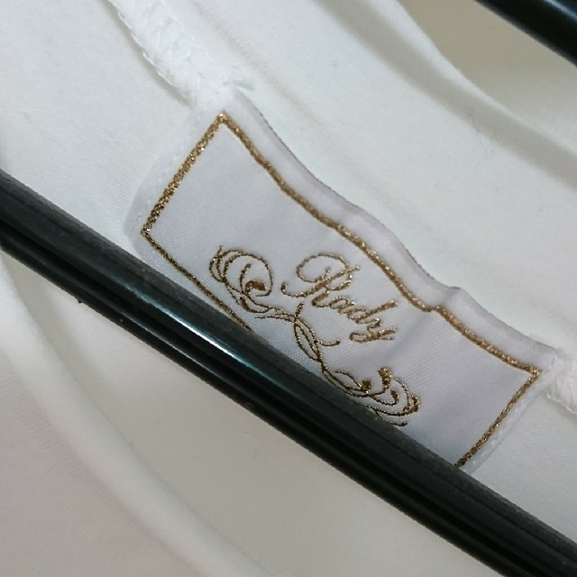 Rady(レディー)のRadyﾒﾝｽﾞTｼｬﾝﾃﾞﾘｱ白 (¥5980) メンズのトップス(Tシャツ/カットソー(半袖/袖なし))の商品写真