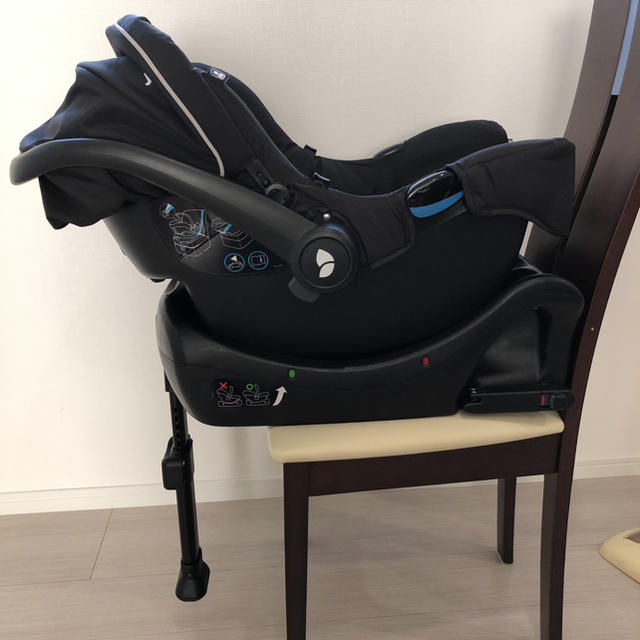 ジョイー チャイルドシート gemm  &  ISOFIX シートベース