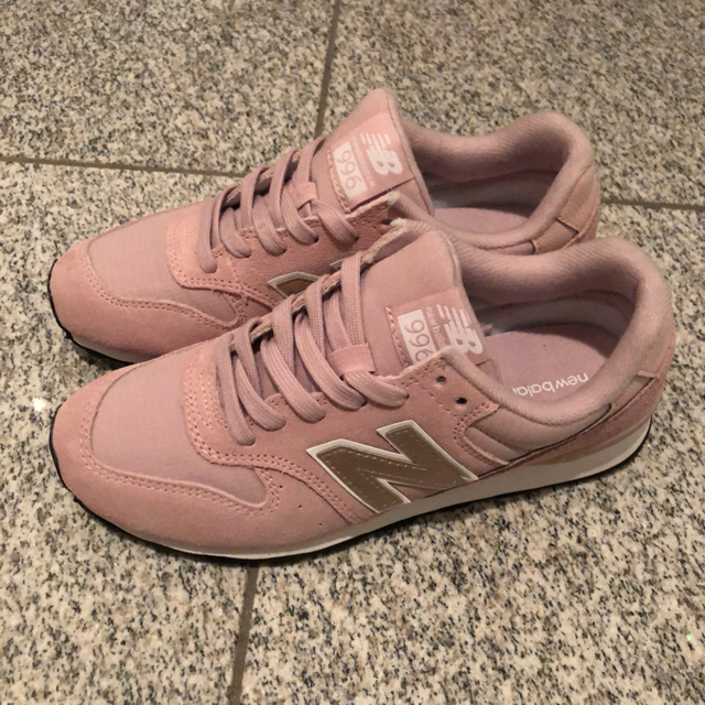 New Balance(ニューバランス)のnew balance WR996MG pink レディースの靴/シューズ(スニーカー)の商品写真