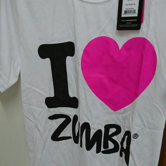 Zumba(ズンバ)のユチさま　週末お値下げ 新品未使用 ZUMBA Tシャツ スポーツ/アウトドアのトレーニング/エクササイズ(その他)の商品写真