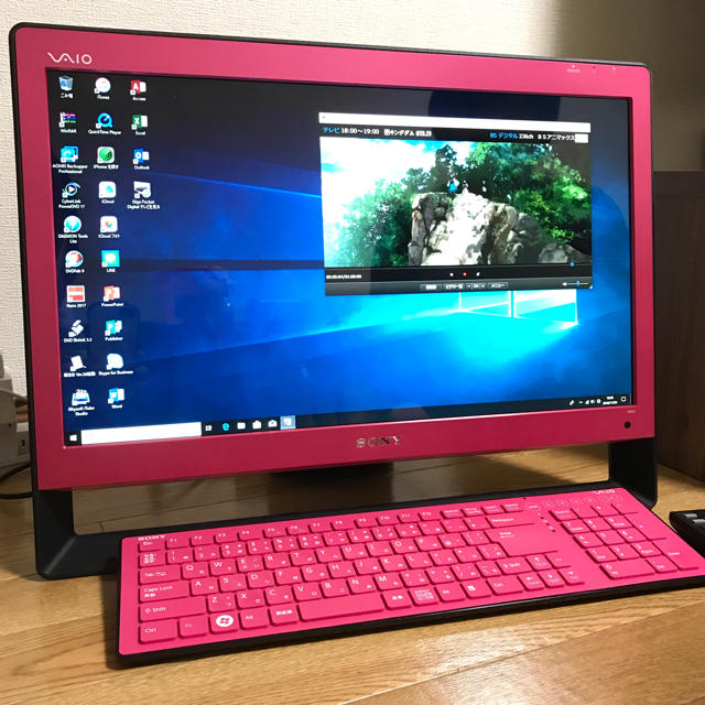 テレビ付きVAIO 一体型パソコン ピンクの通販 by 凛｜ラクマ