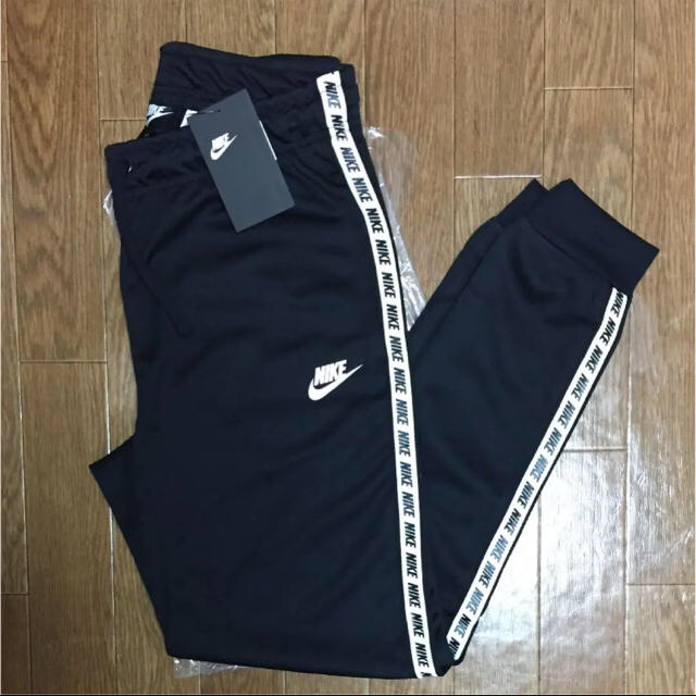 NIKE - NIKE サイドライン テープ ロゴ トラックパンツ 黒 XS 新品未