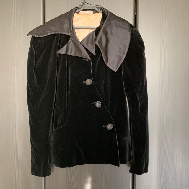 Vivienne Westwood(ヴィヴィアンウエストウッド)のヴィヴィアンウエストウッド ジャケット レディースのジャケット/アウター(テーラードジャケット)の商品写真