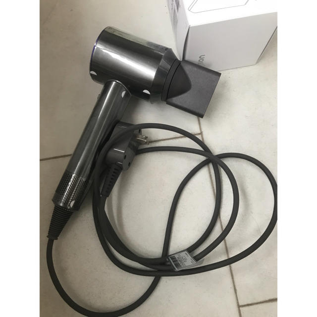 Dyson(ダイソン)のダイソン  ヘアドライヤー  未使用 スマホ/家電/カメラの美容/健康(ドライヤー)の商品写真