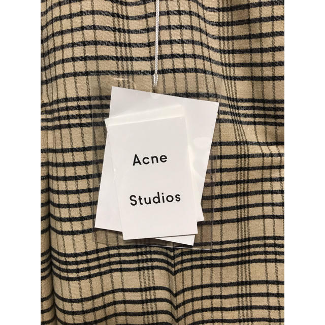 ACNE(アクネ)のアクホ様専用  12月10日まで レディースのパンツ(クロップドパンツ)の商品写真