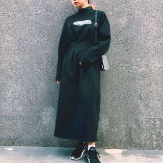 ジーヴィジーヴィ(G.V.G.V.)のPRINTED DOUBLE KNIT HIGH NECK DRESS(ロングワンピース/マキシワンピース)