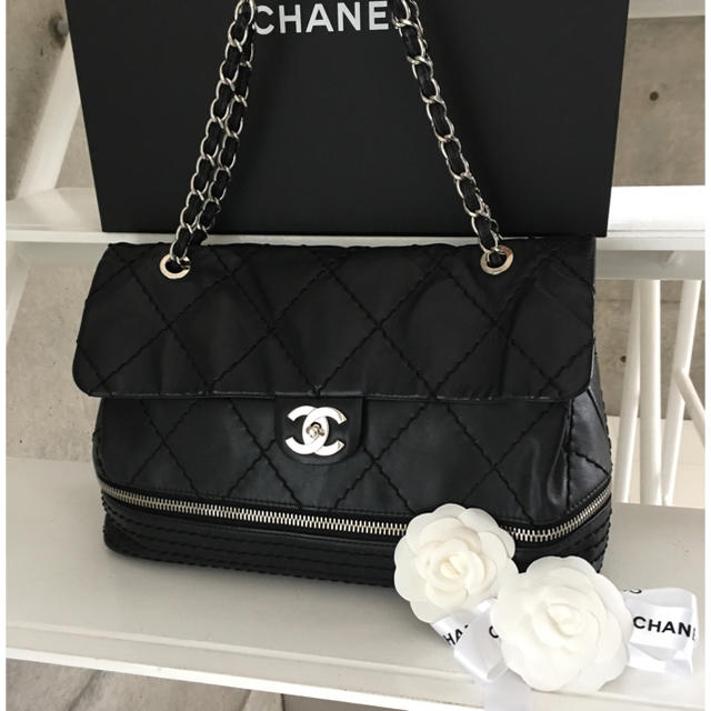 CHANEL(シャネル)の超美品 シャネル 正規品 チェーンバッグ♡ご専用品♡ レディースのバッグ(ショルダーバッグ)の商品写真