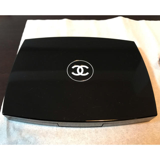 CHANEL(シャネル)のシャネル  CHANEL トラベル メイクアップパレット 海外限定品 コスメ/美容のキット/セット(コフレ/メイクアップセット)の商品写真