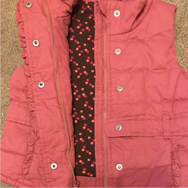 babyGAP(ベビーギャップ)のGAP ダウンベスト キッズ/ベビー/マタニティのキッズ服女の子用(90cm~)(コート)の商品写真