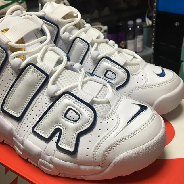 NIKE - 日本未発売 NIKE AIR MORE UPTEMPO GS モアテン 白 金の通販 by
