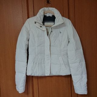 Abercrombie&Fitch(ダウンジャケット ・ ホワイト/白色系)の Abercrombie&Fitch(ダウンジャケット ・ ホワイト/白色系)の
