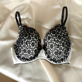 ヴィクトリアズシークレット(Victoria's Secret)のVS★LINED DEMIブラ 32C(ルームウェア)