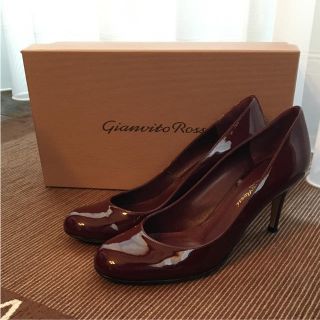 ジャンヴィットロッシ(Gianvito Rossi)のGianvito Rossi エナメル パンプス(ハイヒール/パンプス)