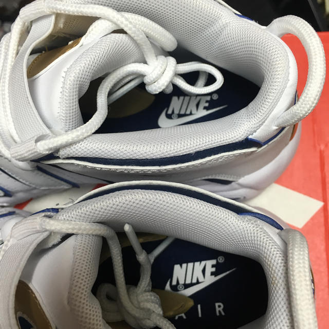 日本未発売 NIKE AIR MORE UPTEMPO GS モアテン 白 金
