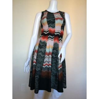 ミッソーニ(MISSONI)の新品同様 ★missoni ワンピース★ (ひざ丈ワンピース)