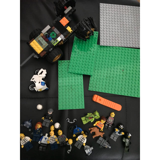 Lego(レゴ)のコップ様専用LEGO！バラバラ 重約2キロ分 キッズ/ベビー/マタニティのおもちゃ(その他)の商品写真