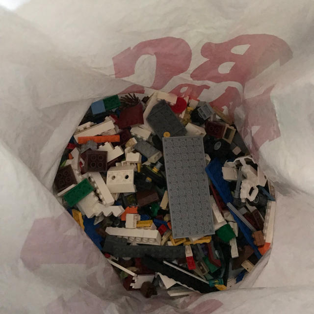 Lego(レゴ)のコップ様専用LEGO！バラバラ 重約2キロ分 キッズ/ベビー/マタニティのおもちゃ(その他)の商品写真