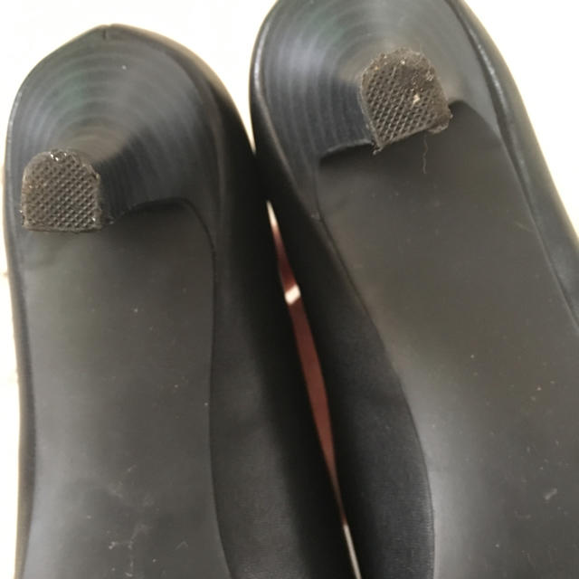 UNIQLO(ユニクロ)のUNIQLO 黒パンプス レディースの靴/シューズ(ハイヒール/パンプス)の商品写真
