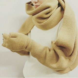 ジョンリンクス(jonnlynx)のfumika uchida wool gloves stole(マフラー/ショール)