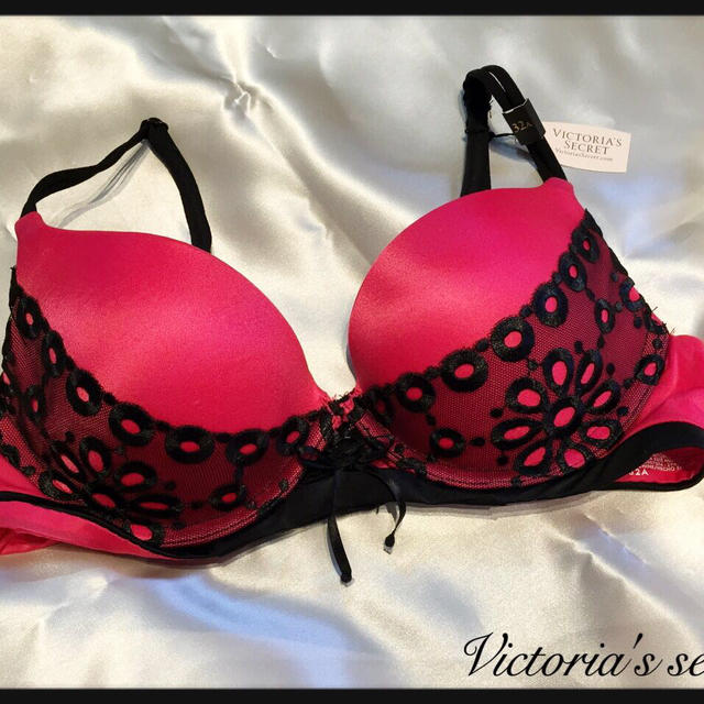 Victoria's Secret(ヴィクトリアズシークレット)のVS★VERY SEXY PUSH UP レディースのルームウェア/パジャマ(ルームウェア)の商品写真