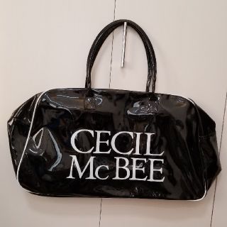 セシルマクビー(CECIL McBEE)のCECIL McBEE◆セシルマクビーデカロゴエナメル特大ボストンバッグ旅行に(ボストンバッグ)