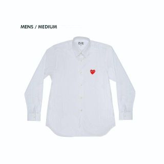 コムデギャルソン(COMME des GARCONS)のPLAY コムデギャルソン 赤ワンポイントシャツ WHT / Ｍ 新品送料込(シャツ)