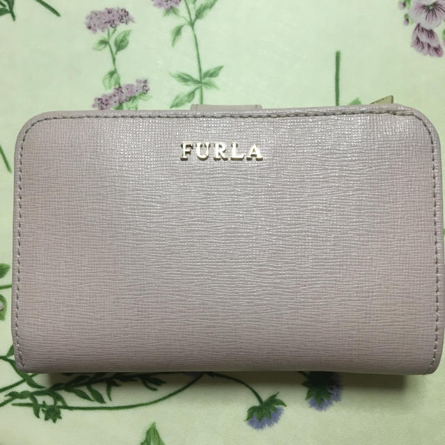 FURLA ベビーピンク 二つ折り財布