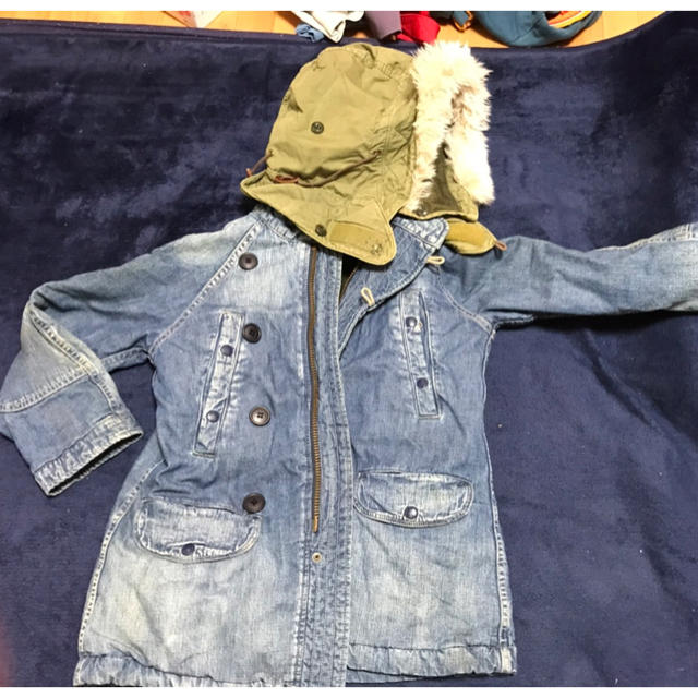 DENIM DUNGAREE(デニムダンガリー)の上着 キッズ 130サイズ キッズ/ベビー/マタニティのキッズ服男の子用(90cm~)(ジャケット/上着)の商品写真