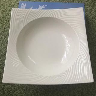 ウェッジウッド(WEDGWOOD)のウェッジウッド  白いスクエア型お皿(食器)