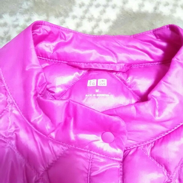 UNIQLO(ユニクロ)のチョコ様専用　UNIQLO　ライトダウン　ベスト　ピンク レディースのジャケット/アウター(ダウンベスト)の商品写真