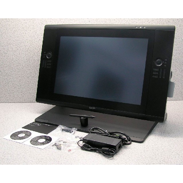 【美品】Cintiq 24HD touch ワコム 液晶ペンタブレット