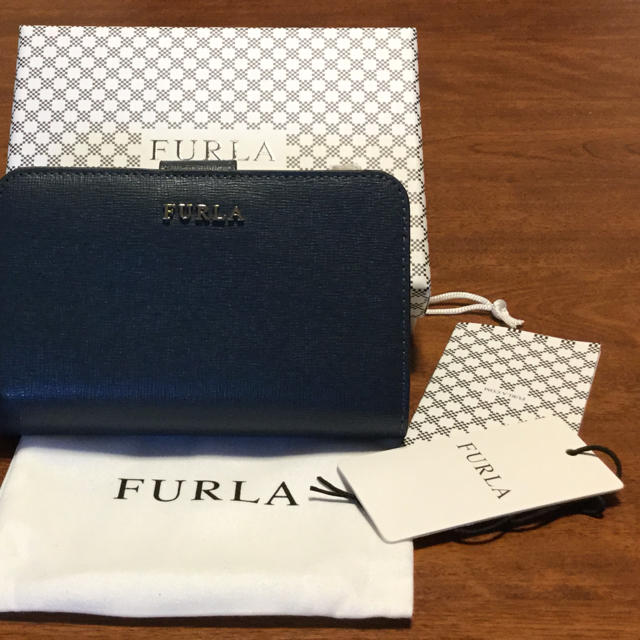 新品未使用  FURLA  バビロン  ミッドナイトブルーファッション小物