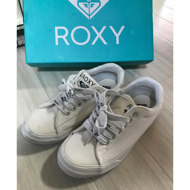 Roxy(ロキシー)のtomo様専用✨ROXY☆彡.スニーカーS サイズ USED レディースの靴/シューズ(スニーカー)の商品写真