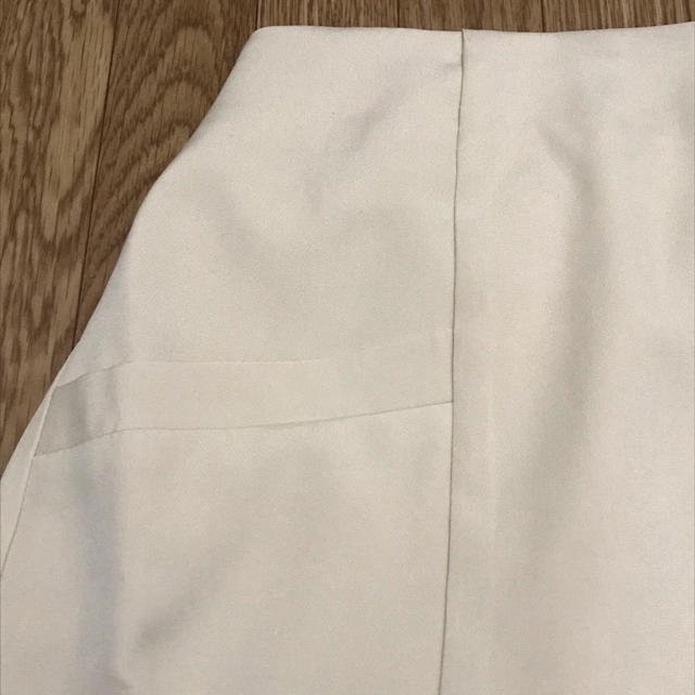 RayCassin(レイカズン)のレイカズン 台形スカート ベージュ S レディースのスカート(ミニスカート)の商品写真